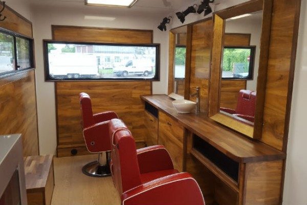 sam-crew-mobile-barber-shop2-6fbf227163